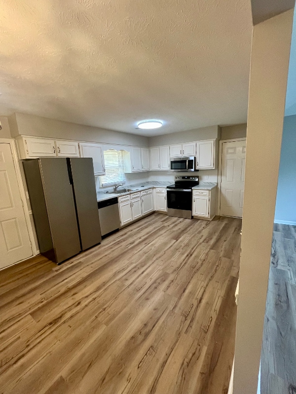 Building Photo - 6954 Cove Cir