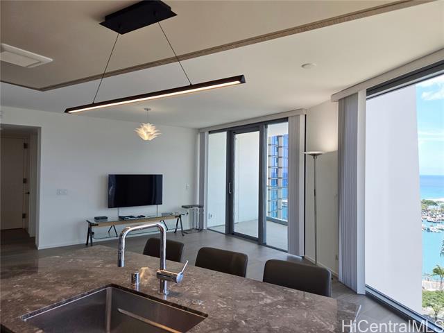 Building Photo - 1000 Auahi St