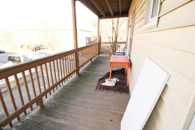 Building Photo - 501 Washington St