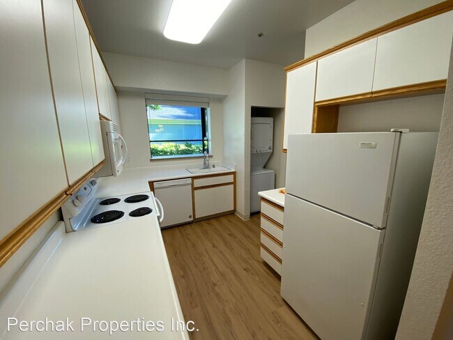 Building Photo - 2 br, 2 bath House - 2576 Oak Road #108