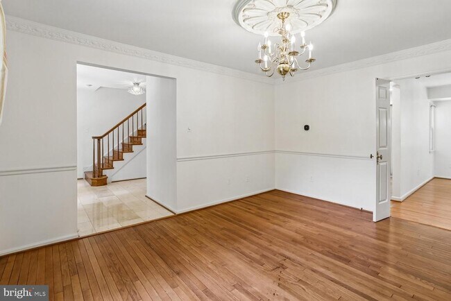 Foto del edificio - 903 Ridge Dr
