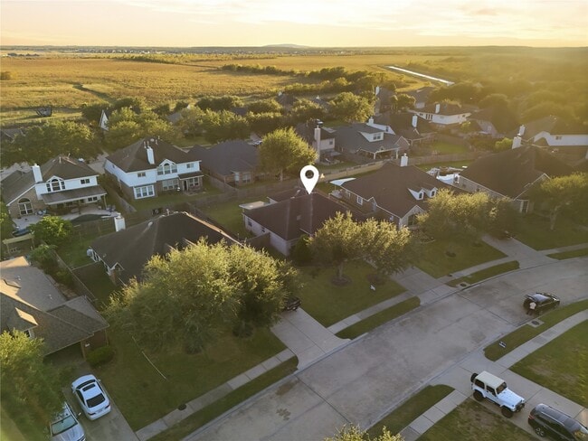 Building Photo - 5755 Lightstone Ln