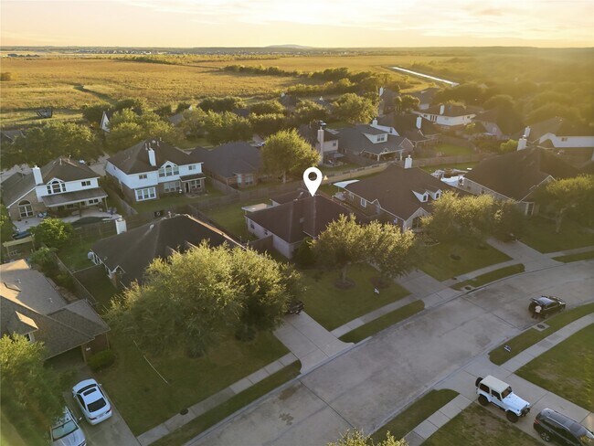 Foto del edificio - 5755 Lightstone Ln