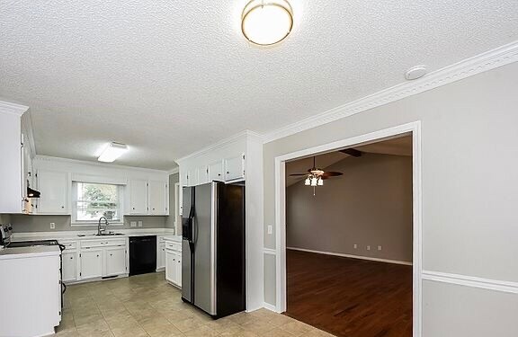 Building Photo - 281 Sausage Ln