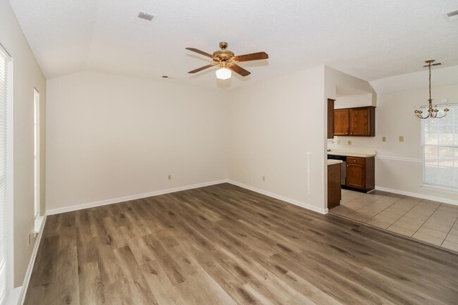 Foto del edificio - 2563 Country Trail Dr