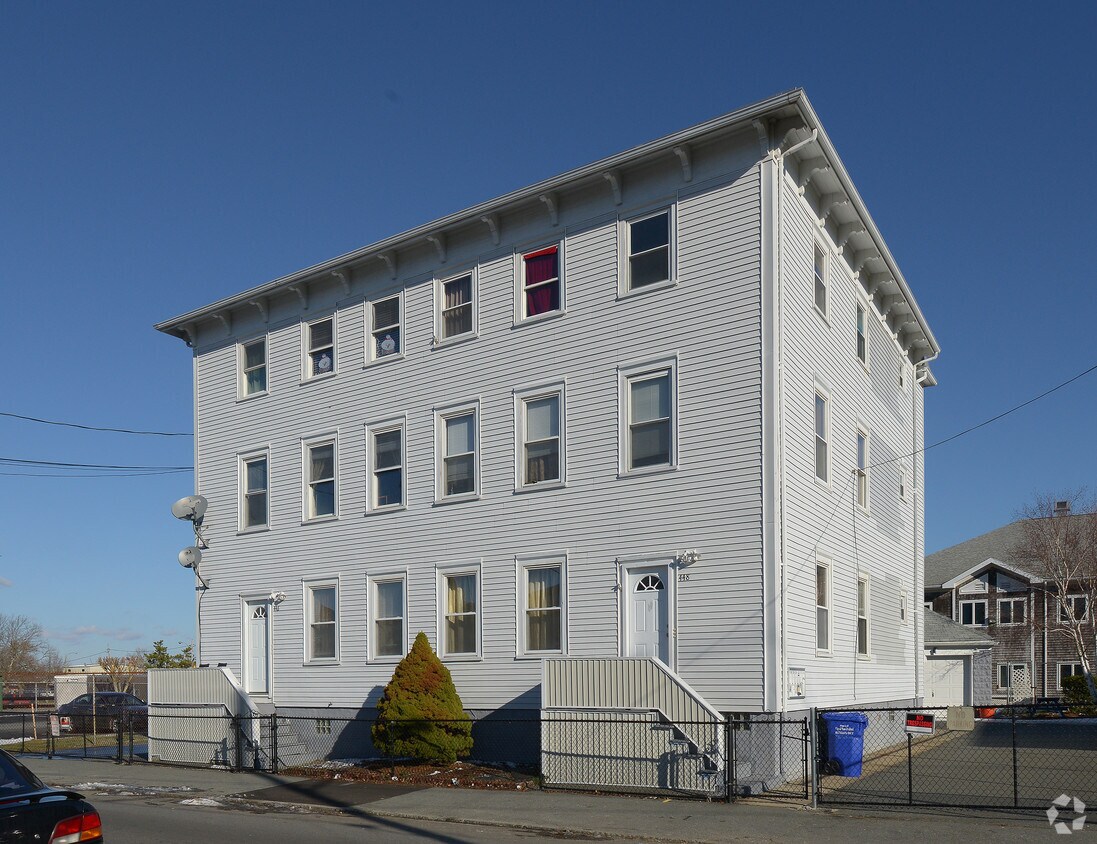 Foto principal - 446-448 S 2nd St