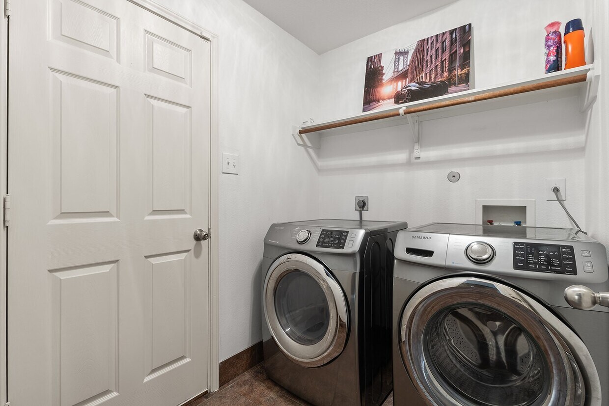 Foto del edificio - 7115 Northchase Ln