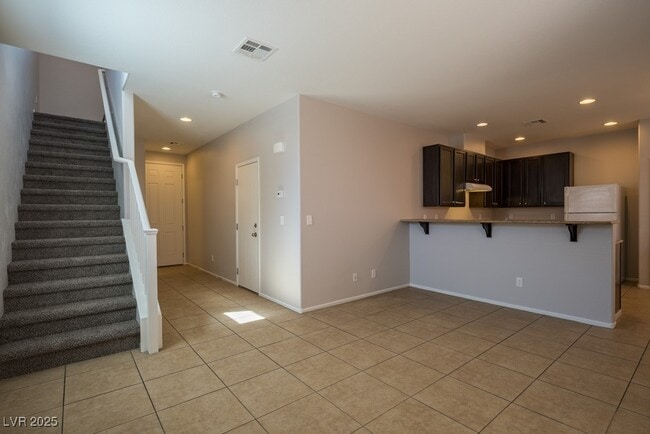 Building Photo - 7706 Ornamento Way