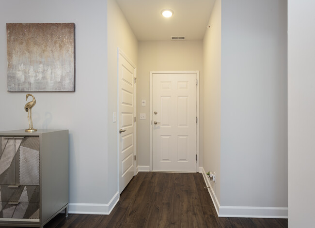 Entryway.1 - 7501 Highway 70 S Apartment