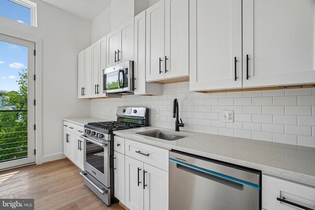 Foto del edificio - 4308 Georgia Ave NW