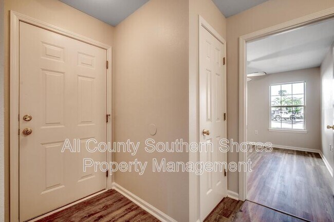 Foto del edificio - 1192 River Oaks Dr