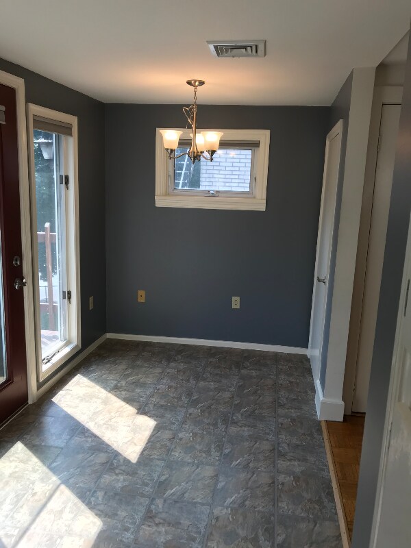 Primary Photo - 536 Linden St