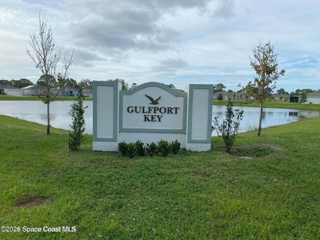 Building Photo - 212 Alminar Ave SE