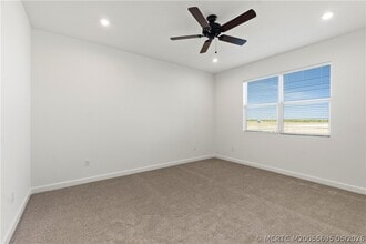 Building Photo - 14143 SW Safi Ter
