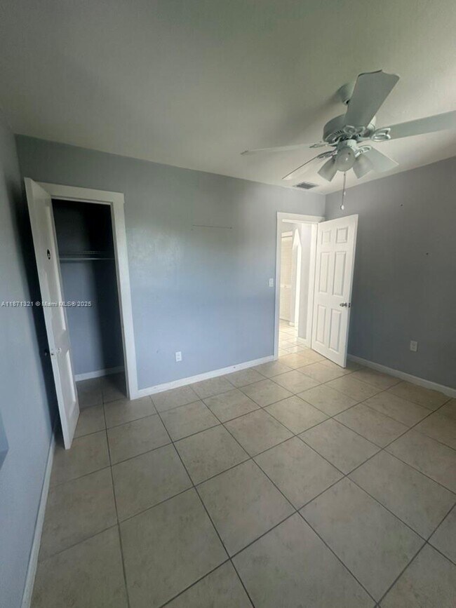 Foto del edificio - 1754 NW 45th St