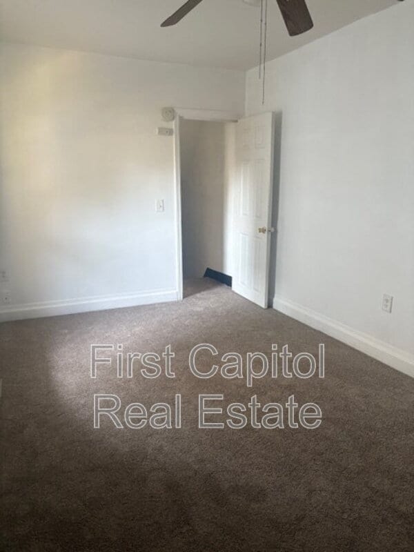 Foto del edificio - 107 S 4th St