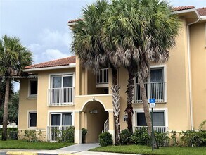 Building Photo - 9905 Westwood Dr