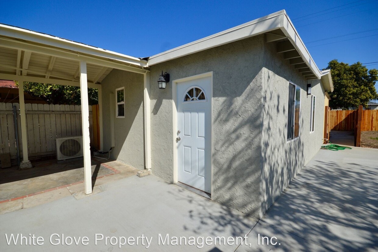 Primary Photo - 6342 Homewood Ave