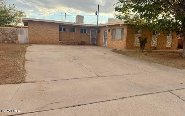 Foto del edificio - 5352 Annette Ave