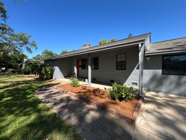Building Photo - Spacious 3 bed 1bath home available in Ard...