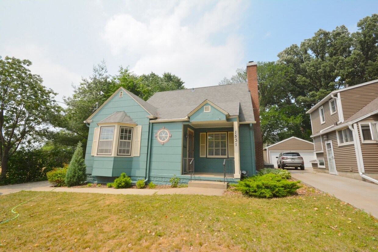Foto principal - Beautiful 4 Bedroom With Modern and Unique...