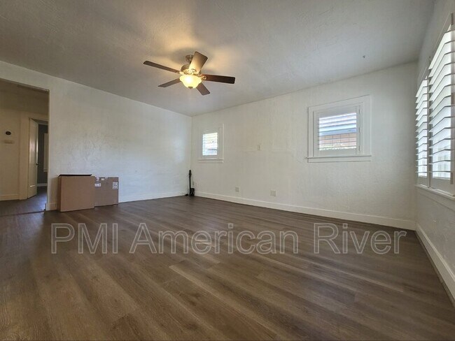 Building Photo - 2643 43rd St