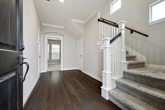Building Photo - 430 N Live Oak St