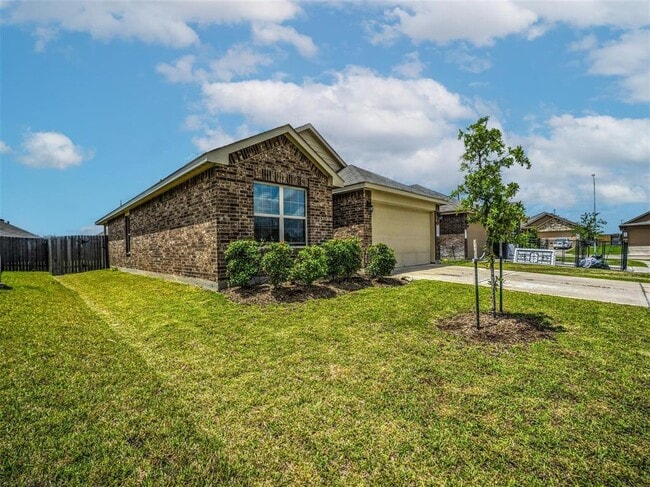 Building Photo - 5527 Carlisle Grove Trace
