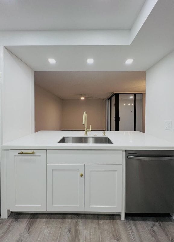 Building Photo - 500 Egret Cir