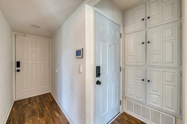 Foto del edificio - 1700 Willow Vale Dr