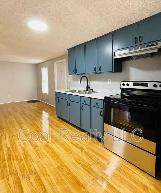 Foto del edificio - 7023 Melody Ln