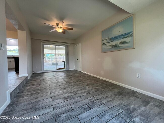 Building Photo - 801 Hampton Way
