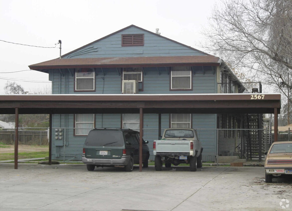 Primary Photo - 2567 S Rowell Ave