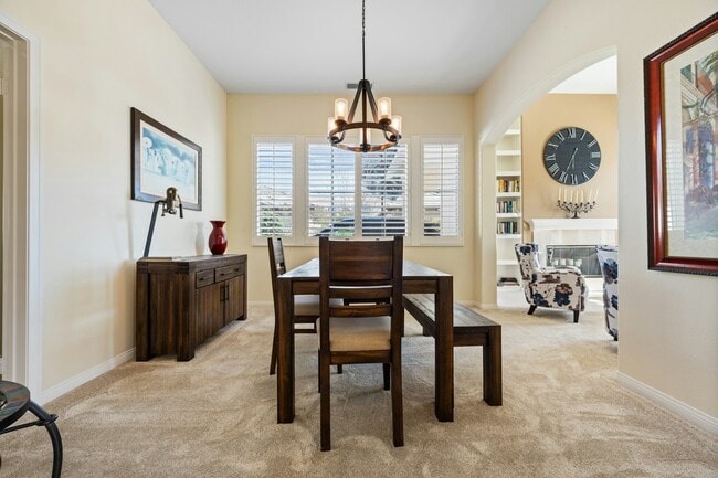 Foto del edificio - 710 Greyfield Ct