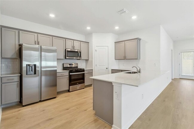 Building Photo - 475 Brooks Ranch Dr