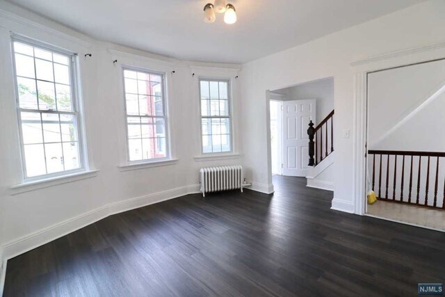 Building Photo - 411 River Dr
