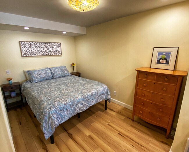 Queen bed with storage underneath, Dresser - 80 Bayview Dr