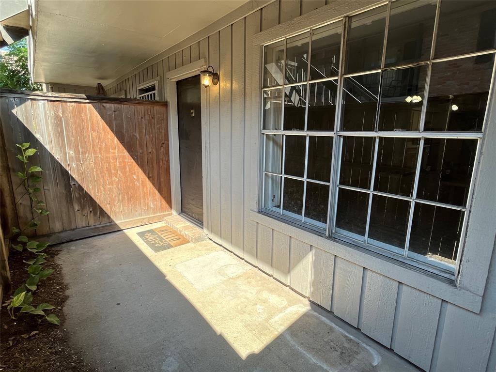 Primary Photo - 1223 Augusta Dr