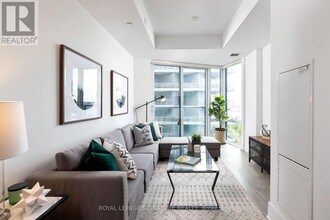 Building Photo - 55 Merchants' Wharf