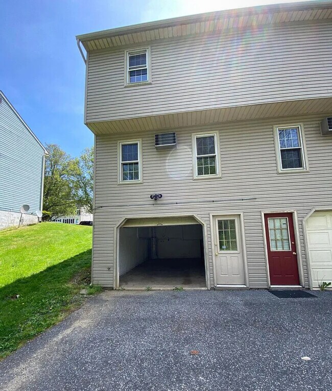 Foto del edificio - 1617 Chadwick Cir