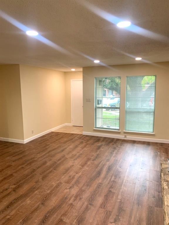 Building Photo - 616 Castle Ridge Rd