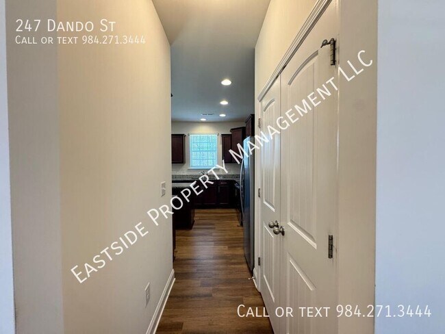 Foto del edificio - 247 Dando St