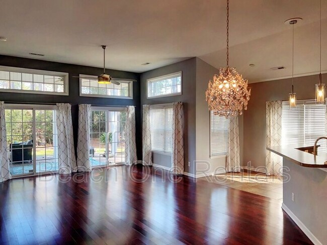 Foto del edificio - 805 Silver Maple Ct