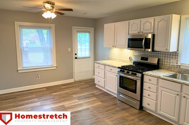 Building Photo - Move In Ready Two Bedroom Two Bath Home Av...