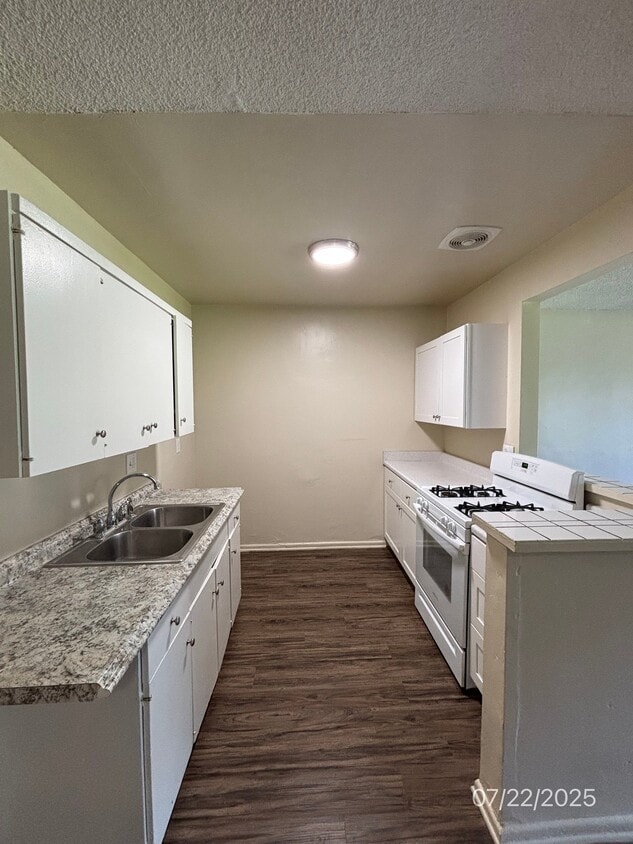 Photo - 915 S Citron St (Anaheim, CA)