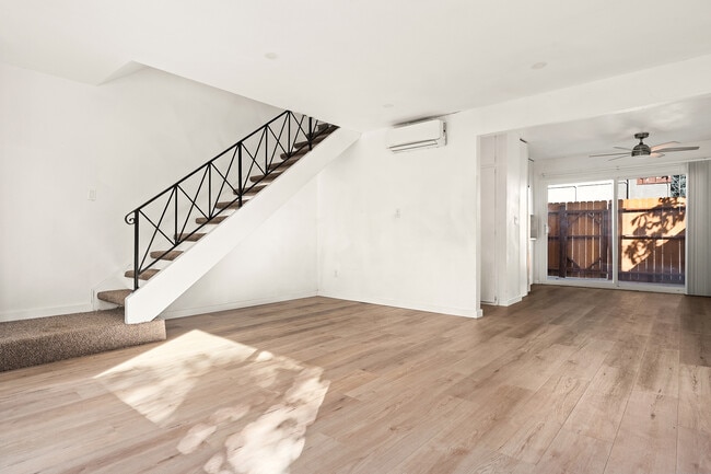 Foto del edificio - Canyon Edge Townhomes