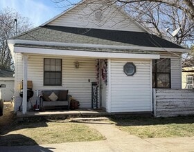 Building Photo - 220 N Aydelotte Ave