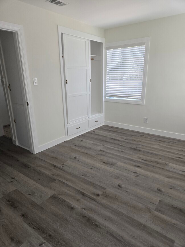 Bedroom - 2632 St George St