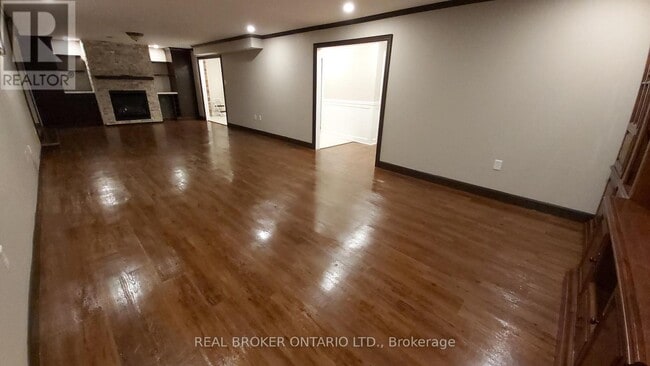 Building Photo - 118 Sandringham Dr