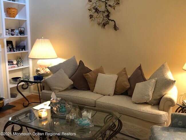 Foto del edificio - 25 Meadow Ave